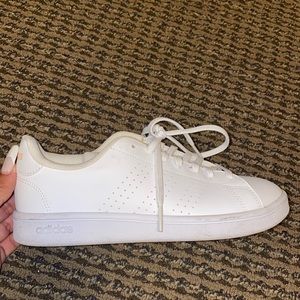 White Adidas Sneakers size 7.5